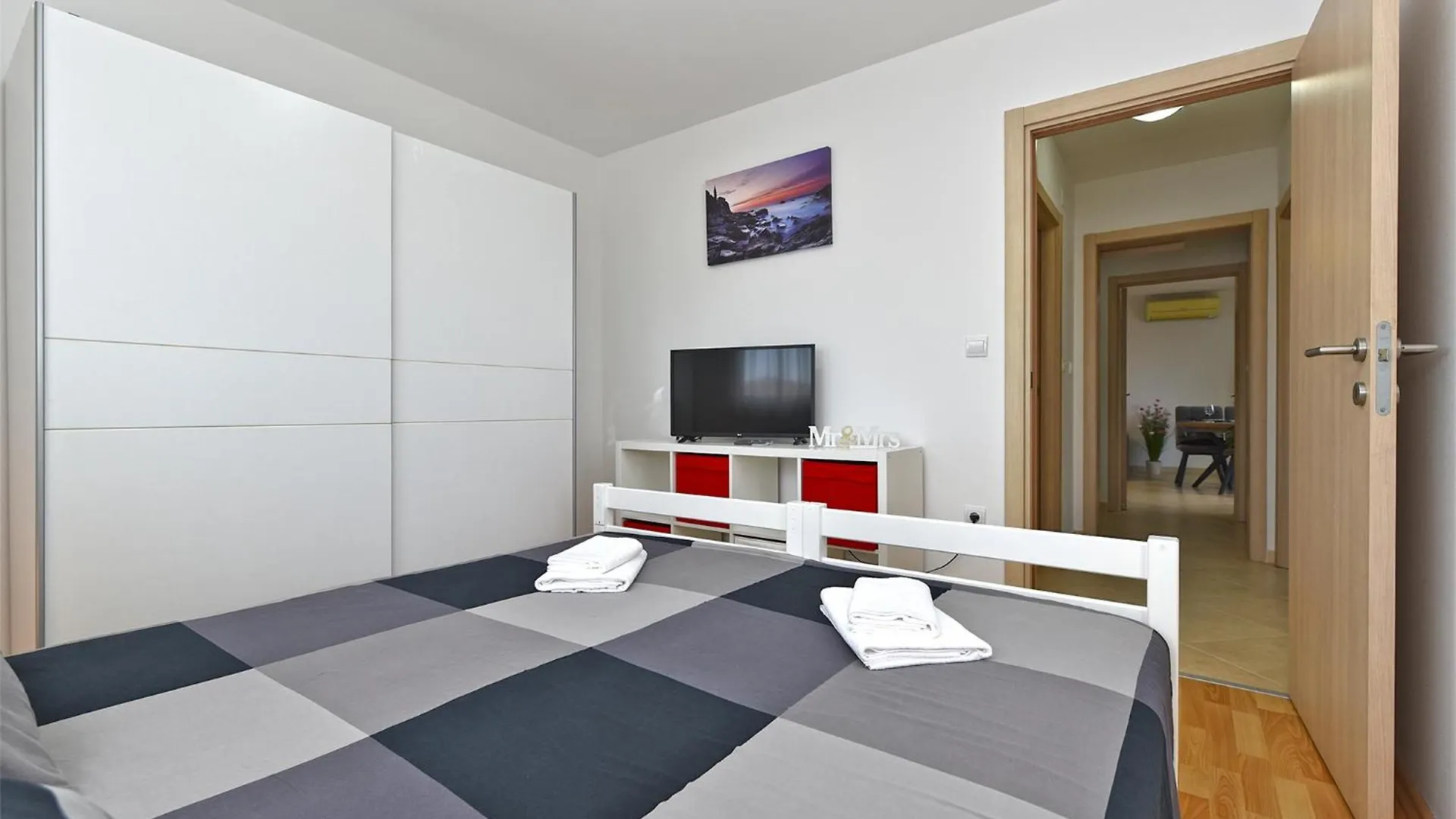 Apartment Dani 2333 Pula 0*,