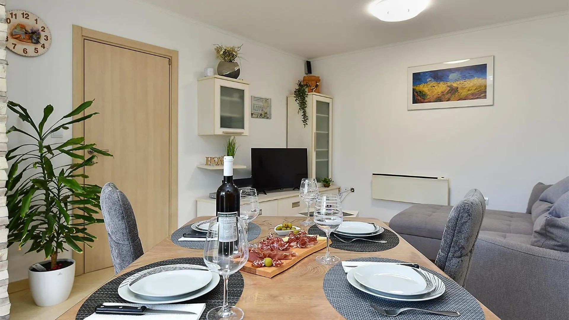 Apartment Dani 2333 Pula 0*,  Croatia