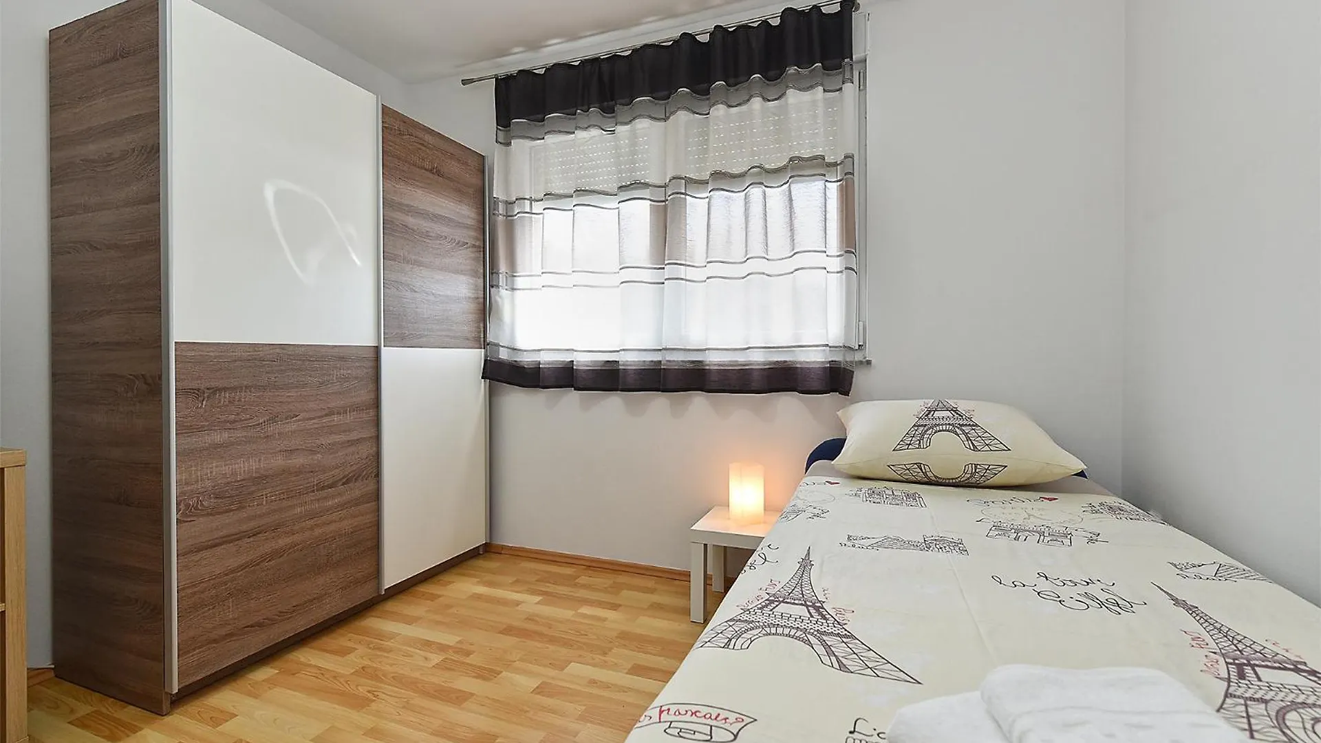 Apartment Dani 2333 Pula Croatia