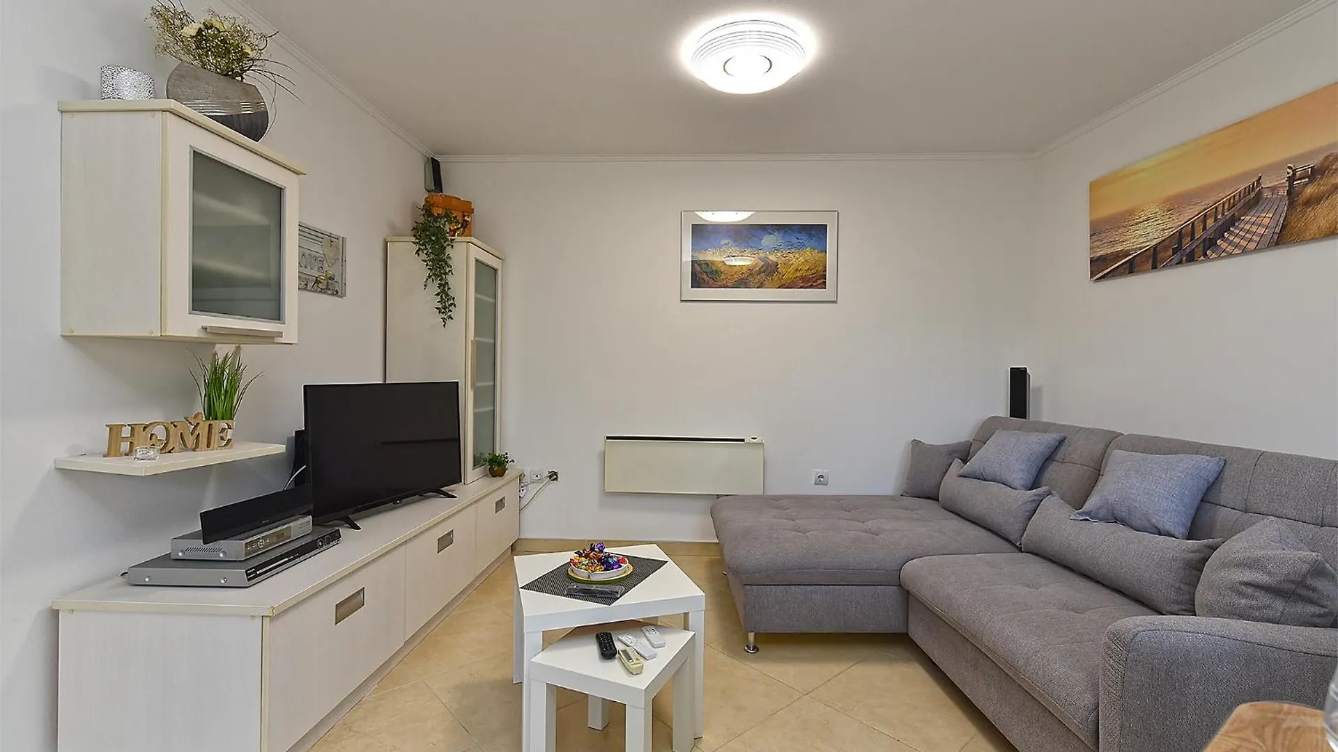 Apartment Dani 2333 Pula 0*,  Croatia
